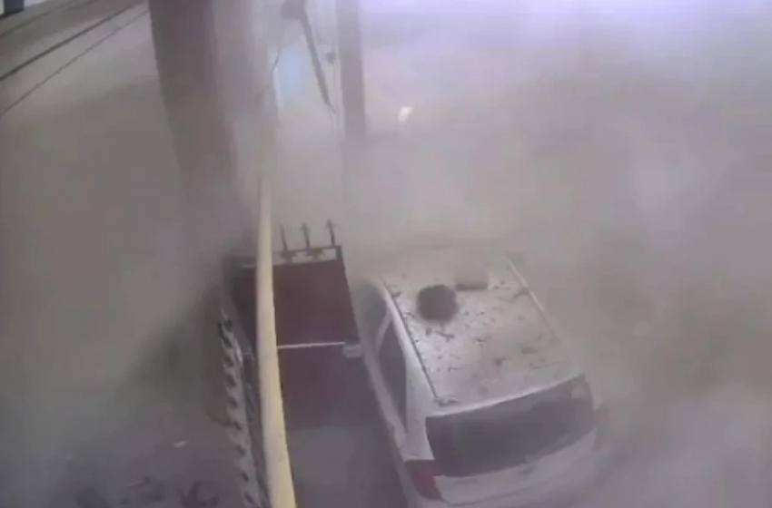 Взрыв уничтожил частный жилой дом в Алматы, погиб один человек (видео)