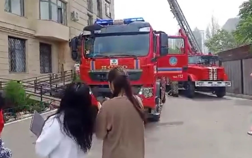 Из многоэтажки по улице Токомбаева в Бишкеке эвакуируют жителей (видео)