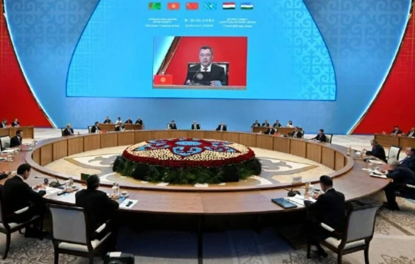 Садыр Жапаров выступил на заседании Второго саммита "ЦА – Китай"