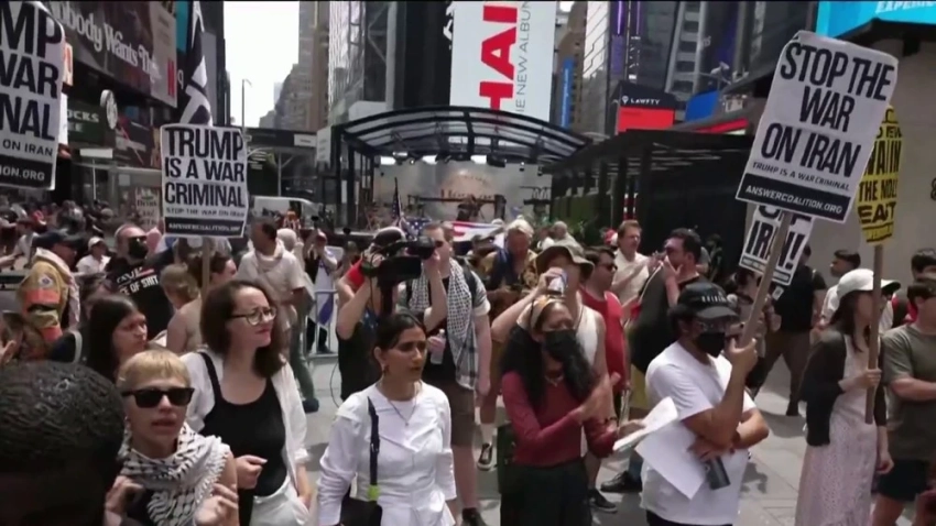 В Нью-Йорке начались антивоенные протесты после ударов США по Ирану, - NBC
