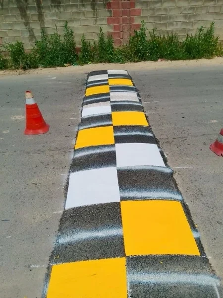 На двух перекрёстках в Бишкеке установили новые "лежачие полицейские"