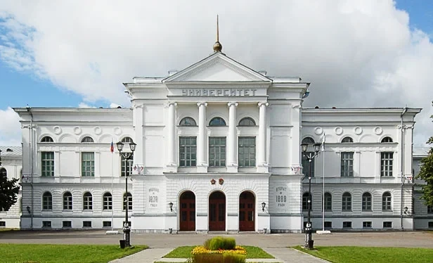Российские вузы приглашают кыргызстанских выпускников на вступительные испытания