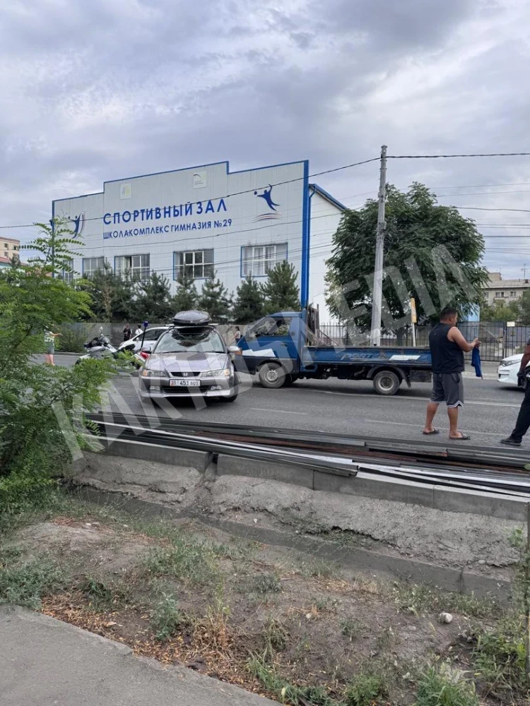 На ул. Горького произошло ДТП с участием груженого Hyundai Porter