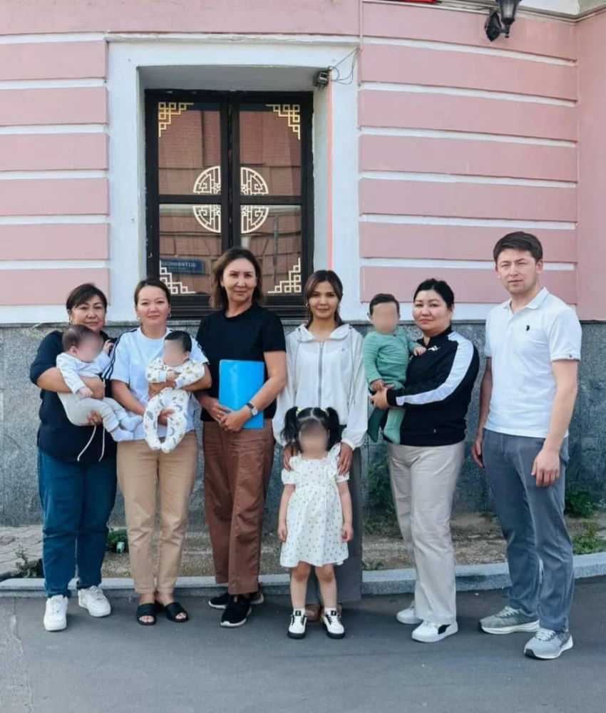 Четверо детей, оставшихся без попечения родителей в России, возвращены в Кыргызстан