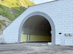 Министр транспорта посетил строящийся тоннель на перевале Кок-Арт