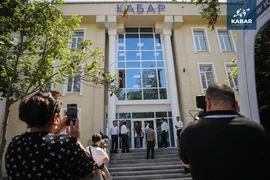 Делегация таджикских журналистов посетила агентство «Кабар» и телеканал НТРК