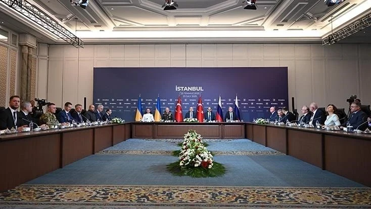 Россия и Украина договорились о встрече Путина и Зеленского, - МИД Турции
