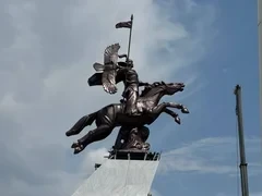 Автор скульптуры Манаса раскрыла замысел монумента на Ала-Тоо