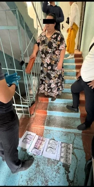 В Оше за получение взятки арестовали заведующую оргвопросами школы-гимназии №4