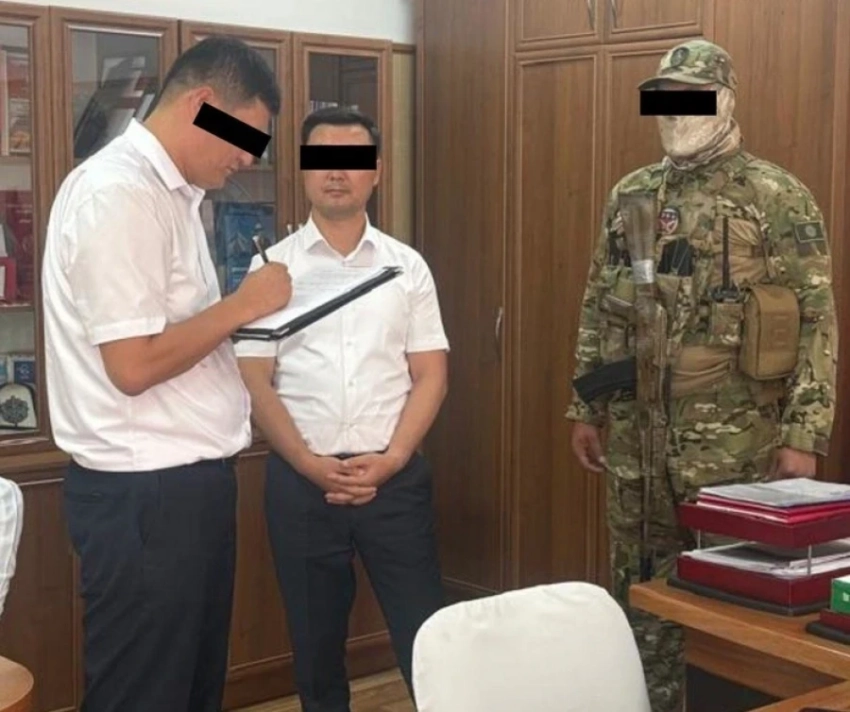 В ГКНБ рассказали, за что задержан мэр Кара-Балты и глава МП