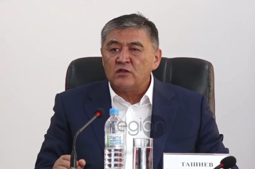 Ташиев Орунтаеву: Один этаж год строите! Это что за строительство?