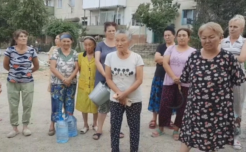 Жители дома-интерната в селе Нижняя Серафимовка уже две недели сидят без воды