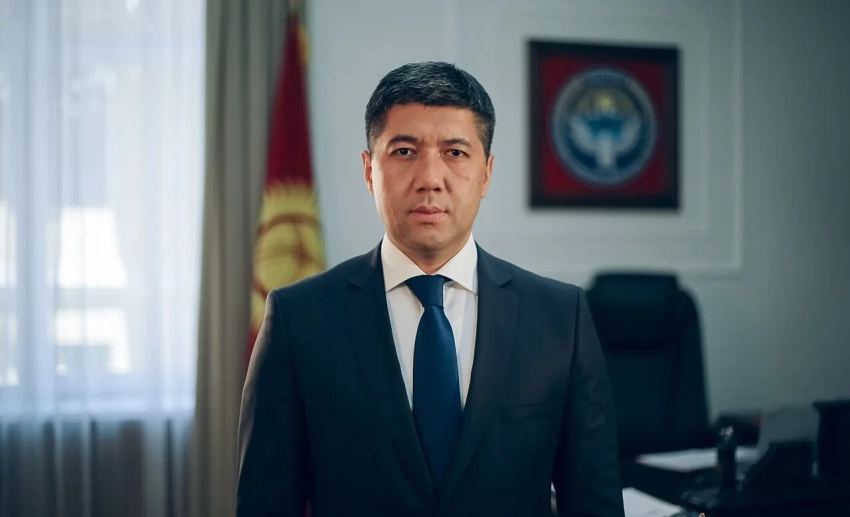 Садыр Жапаров объявил выговор председателю Нацбанка