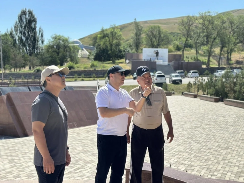 В мемориальном комплексе "Ата-Бейит" идет реставрация
