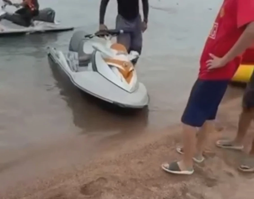 На Иссык-Куле водный скутер сбил ребенка