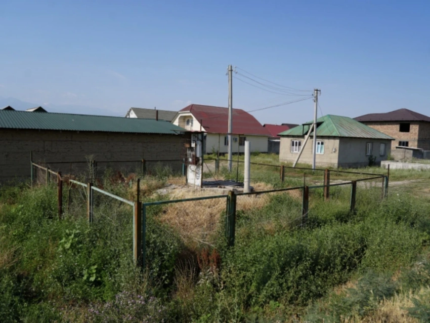 Мэр приказал немедленно закрыть мусорную свалку в Новопавловке и оградить канал