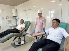 В Баткене госслужащие дали старт акции по добровольной сдаче крови