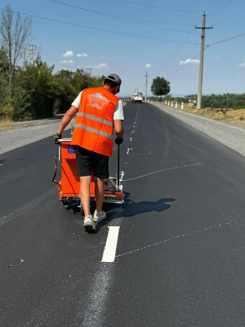 В Чуйской области активно ведутся работы по строительству и ремонту дорог
