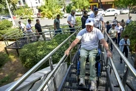 На 10 объектах Бишкека установлены пандусы