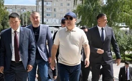 Президент оценил ремонт автовокзала в Караколе