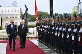 В Чолпон-Ате состоялась торжественная встреча Адылбека Касымалиева и Михаила Мишустина