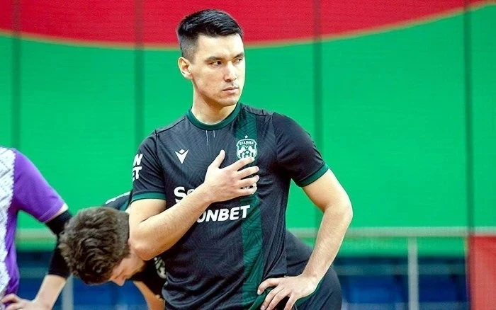 Игрок сборной Кыргызстана по футзалу подписал контракт с "Насафом"