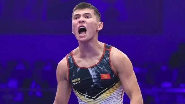 Жанторо Мирзалиев вышел в полуфинал молодежного чемпионата мира по борьбе