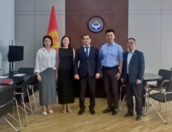 В Кыргызстане планируют создать Кыргызско-китайский центр по традиционной медицине