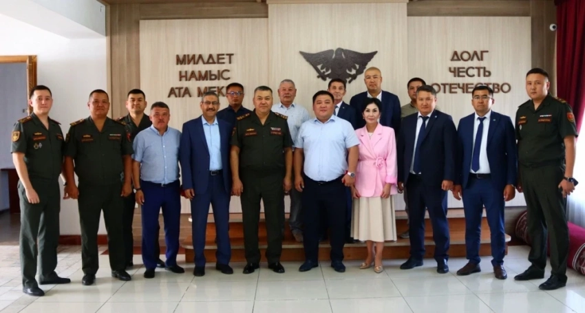 В Минобороны Кыргызстана отметили праздник строителей