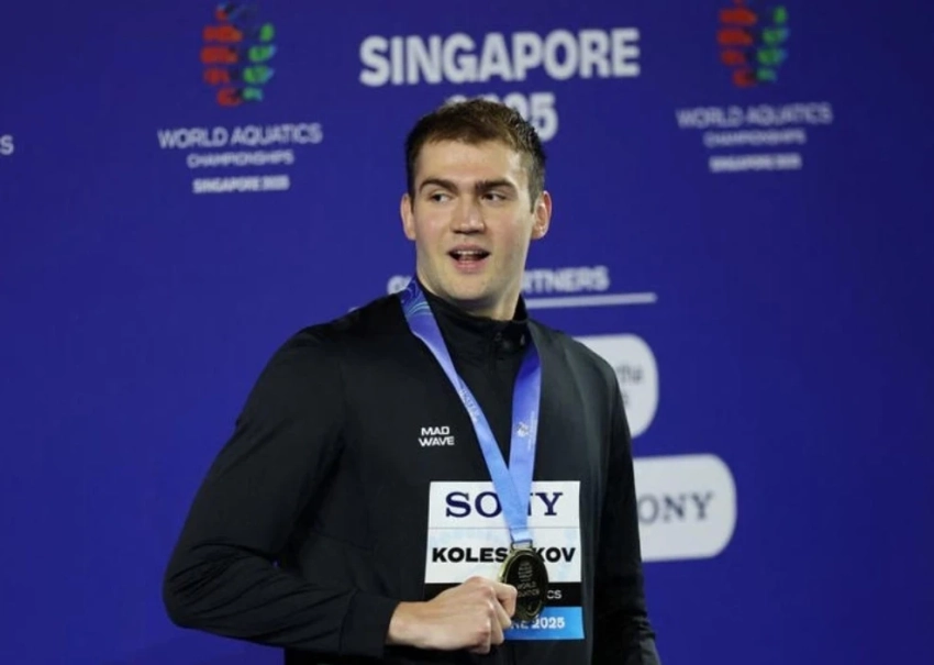 Колесников выиграл золото на ЧМ по плаванию в Сингапуре