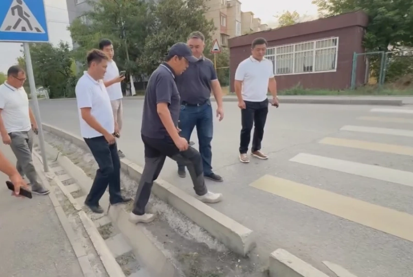 «Какой гений это сделал?!» Мэр Бишкека в шоке от пешеходного перехода