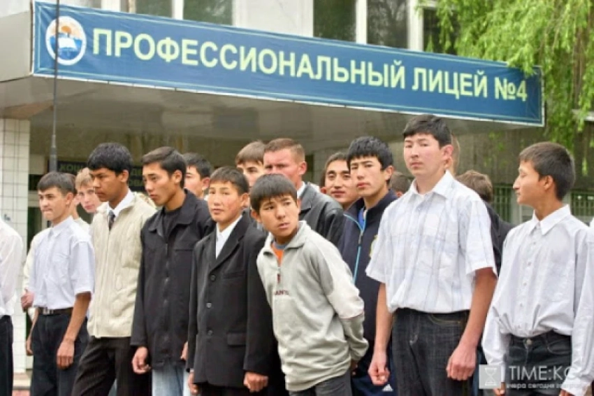 В колледжах и профвузах КР запрещен прием на заочное обучение