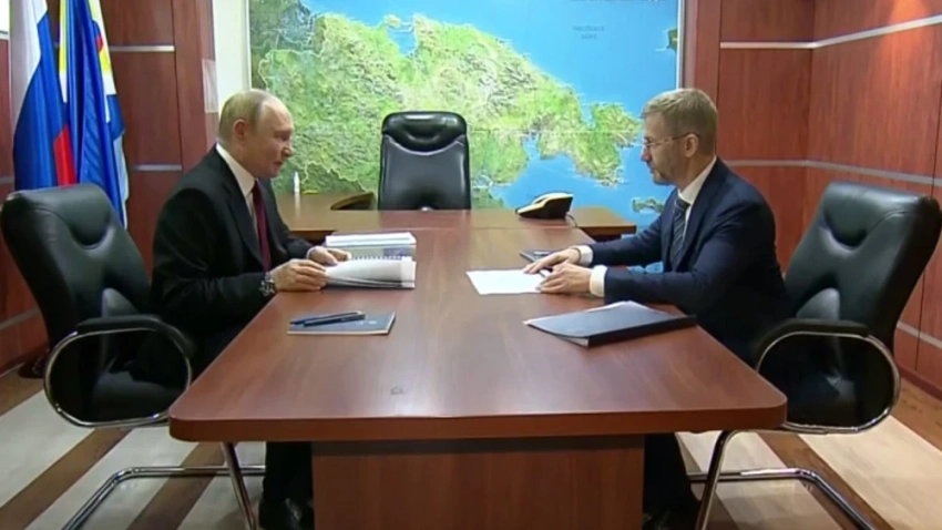 Путин по пути с Аляски посетил Чукотку