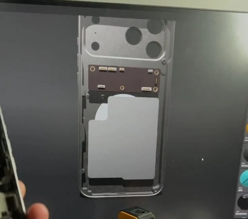 В сеть утекли фото деталей iPhone 17 Pro за месяц до презентации
