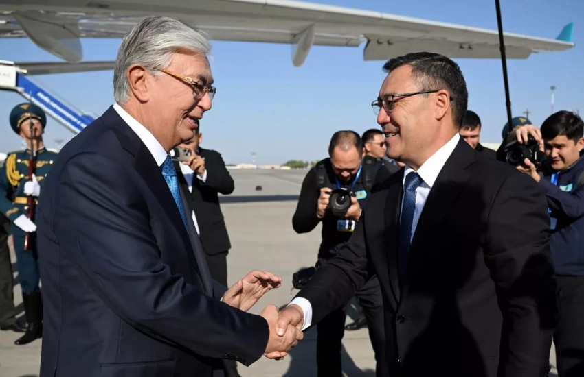 Президент Казахстана Касым-Жомарт Токаев прибыл в Кыргызстан с официальным визитом