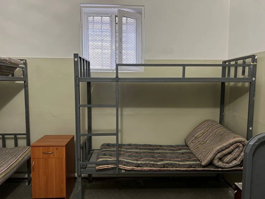 ГУВД Бишкека переехало в старое здание ГКНБ. Сотрудники НЦПП КР оценили его ИВС