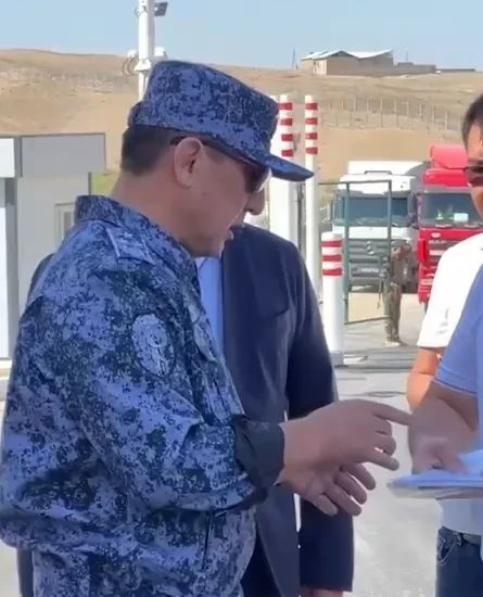 В Баткене обсудили модернизацию пунктов пропуска "Кызыл-Бел" и "Кызыл-Кия"
