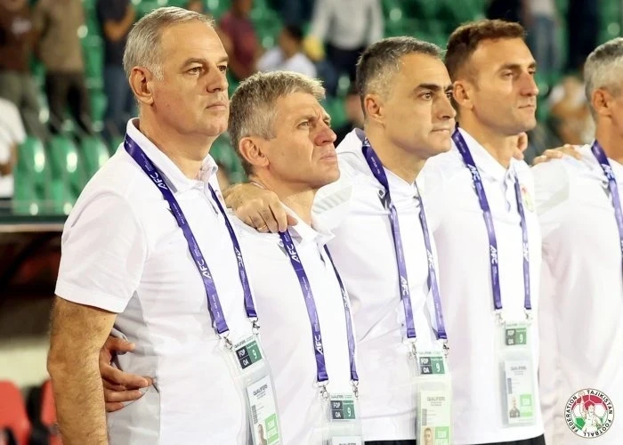 Тренеров сборных Таджикистана по футболу уволили после неудач