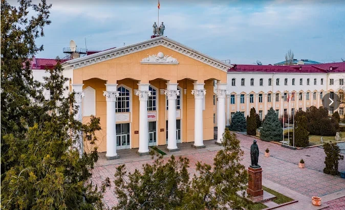 Три региональных вуза присоединили к КНУ имени Жусупа Баласагына