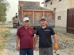 В селе Акман отремонтировали дорогу за счет потомков одного из жителей