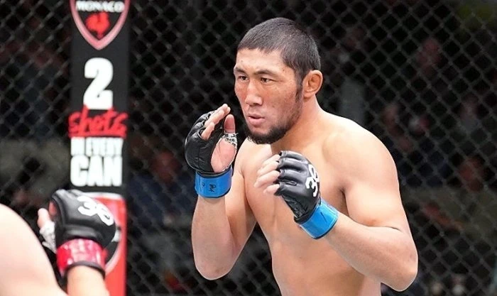 Мыктыбек Оролбай уулу готовится к бою в UFC