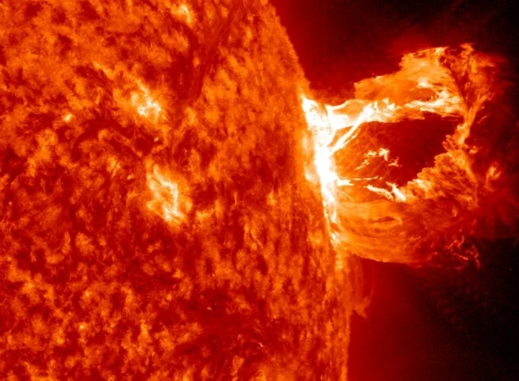 На Земле началась самая сильная магнитная буря за последние три месяца
