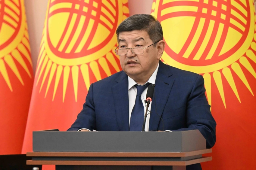 Стало жалко читателей: Акылбек Жапаров ответил депутату Медеру Алиеву