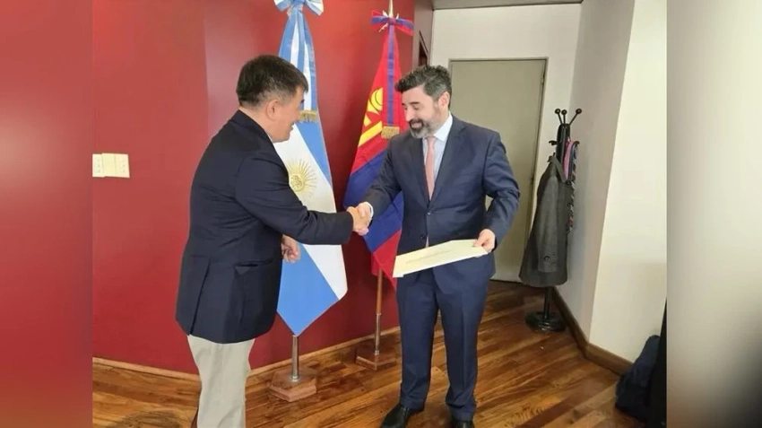 Посол Монголии по совместительству в Аргентине вручил копии верительных грамот