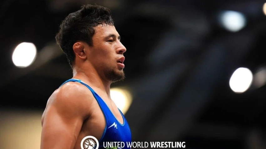 Бекзат Алмаз уулу вышел в четвертьфинал чемпионата мира по борьбе