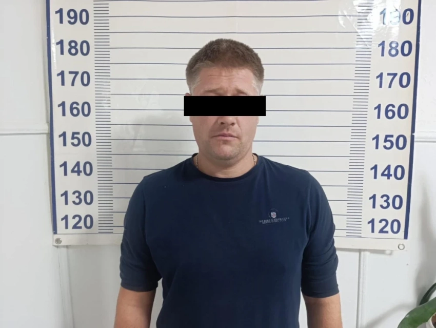 В Токмоке задержан водитель, сбивший женщину с ребенком на пешеходном переходе