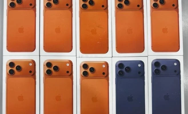 В ЦУМ «Айчурек» изъяли партию iPhone 17 Pro Max, ввезенных без растаможки