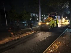 В Бишкеке продолжается ремонт тротуаров на улице Московской