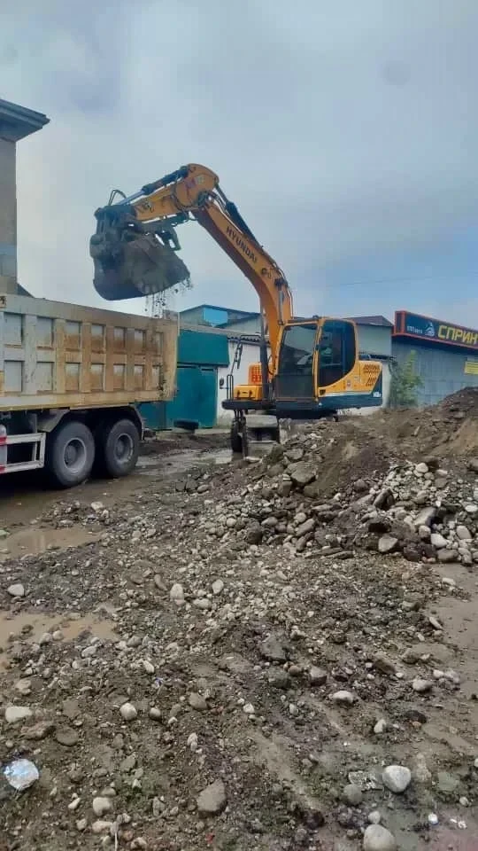 В Бишкеке проводится капремонт участка дороги по улице Волкова