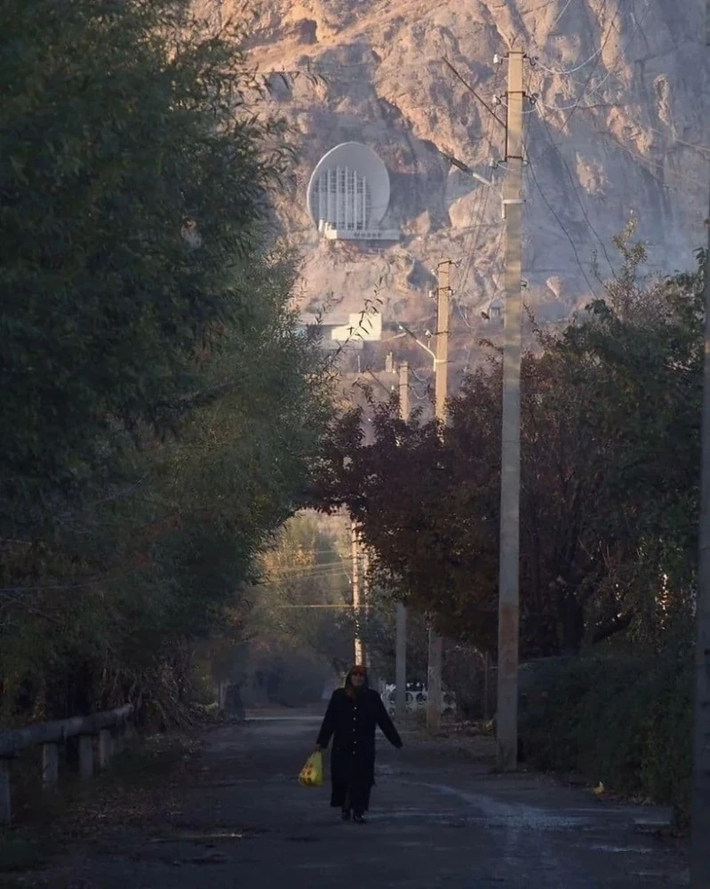 Жапаров подписал закон о получении кредита на реконструкцию "Сулайман-Тоо"